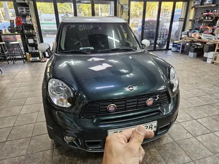 BMW 미니쿠퍼 R60 컨트리맨 고장난 아이나비 M 박스를 모두 탈거하고 인터페이스 교환으로 후방카메라 기능을 모두 정상적으로 살려드렸습니다.~~~^^ / 서울 도봉구
