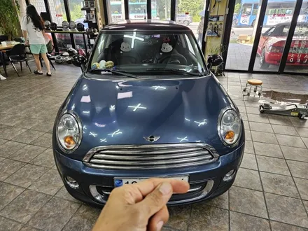 BMW 미니쿠퍼 R56 수명이 다한 브레이크 패드 교환으로 차량에 제동성능및 경고등을 소거하여 차량에 컨디션을 회복시켜 드렸습니다.~~~^^ / 서울 도봉구
