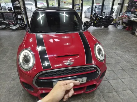 BMW 미니쿠퍼 F56 JCW 고장난 순정열선시트 기능을 모두 수리하여 올겨울 따뜻하게 보내실수 있도록 하여 드렸습니다.~~~^^ / 서울 도봉구