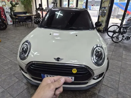 BMW 미니쿠퍼 F54 클럽맨들 차량에 고질병 브레이크등 결함 경고등수리로 스트레스에서 해방시켜드리고 고뱃지 테일램프도 모두 교환하여 드렸습니다.~~~^^ / 서울 도봉구