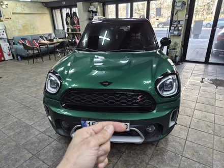 BMW 미니쿠퍼 F60 컨트리맨 순간적으로 사망한 순정 메인배터리를 AGM 배터리로 교환하여 차량에 전력시스템 컨디션을 회복시켜 드렸습니다.~~~^^ / 서울 도봉구