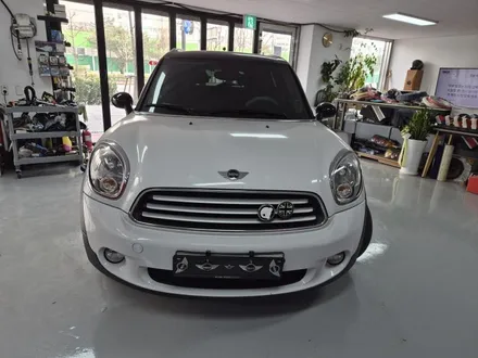 BMW 미니쿠퍼 R60 컨트리맨 산뜻하고 깜찍한 무빙 면발광 데이라이트 장착으로 차량에 스타일을 살려 드렸습니다.~~~^^ / 서울 도봉구