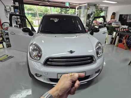 BMW 미니쿠퍼 R60 컨트리맨 퀴퀴한 에어컨 냄새를 에바크리닝시공 필터 교환으로 해결하여 드렸습니다.~~~^^ / 서울 도봉구