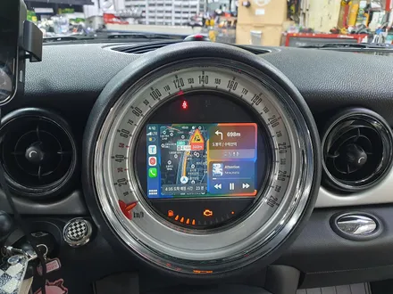 BMW 미니쿠퍼 2세대 R56 순정 비부모니터 이식후 카플레이 모듈 장착으로 차량이 더욱더 편리해집니다.~~~^^ / 서울 도봉구