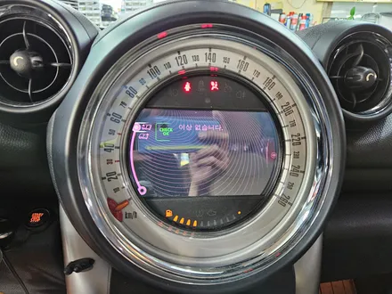 BMW 미니쿠퍼 R60 컨트리맨 순정 비주얼 부스터 모니터 먹통현상과 브레이크등이상 경고등을 FRM 인코딩으로 모두 살려드렸습니다.~~~^^ / 서울 도봉구