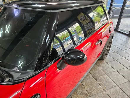 BMW 미니쿠퍼 2세대 R56 편리한 락폴딩 장착과 수명이 다한 배터리를 AGM 배터리 교환 배터리 코딩으로 차량에 컨디션을 회복시켜 드렸습니다.~~~^^ / 서울 도봉구