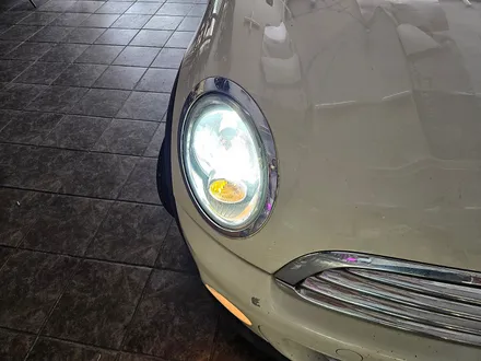 BMW 미니쿠퍼 R56 기존 칙칙한 누렁이 할로겐 라이트를 자동차 검사에도 통과되는 인증제품 고휘도 LED 라이트 교환과 함께 엔진오일 브레이크등 경고등 모두 말끔히 해결!~~^^ / 서울 도봉구