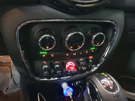 BMW 미니쿠퍼 F54 클럽맨 고장난 순정열선시트 기능을 모두 말끔히 수리하여 차량에서 이제 따뜻하게 지내실수 있습니다.~~~^^ / 서울 도봉구