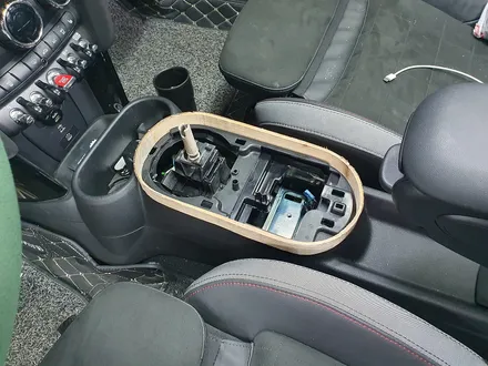 BMW 미니쿠퍼 3.5세대 F57 컨버터블 차주분이 요청하신 전자기어봉 포지션을 모두 수정하여 편리하게 조작하실수 있도록 올려드렸습니다.~~^^ / 서울 도봉구