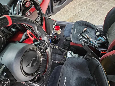 BMW 미니쿠퍼 F56 JCW 먹통된 순정오디오를 모두 살려드리고 변속기 장애 경고등 점등을 말끔히 해결하여 스트레스에서 해방시켜 드렸습니다.~~~^^ / 서울 도봉구