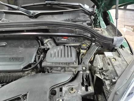 BMW 미니쿠퍼 F60 컨트리맨 순간적으로 사망한 순정 메인배터리를 AGM 배터리로 교환하여 차량에 전력시스템 컨디션을 회복시켜 드렸습니다.~~~^^ / 서울 도봉구