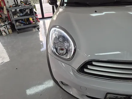 BMW 미니쿠퍼 R60 컨트리맨 산뜻하고 깜찍한 무빙 면발광 데이라이트 장착으로 차량에 스타일을 살려 드렸습니다.~~~^^ / 서울 도봉구
