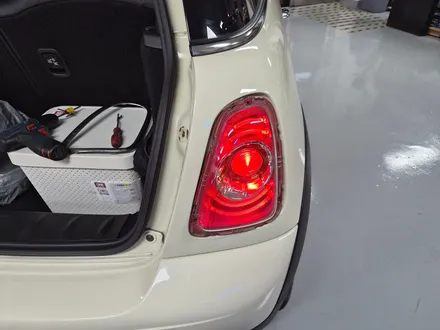 BMW 미니쿠퍼 R56 차량전체점검과 함께 엔진오일보충 고질병 브레이크등 경고등을 모두 말끔히 수리하여 스트레스에서 해방시켜 드렸습니다.ㅎㅎ / 서울 도봉구