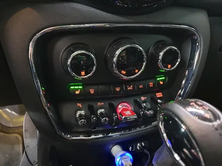 BMW 미니쿠퍼 F54 클럽맨 고장난 순정열선시트 기능을 모두 말끔히 수리하여 차량에서 이제 따뜻하게 지내실수 있습니다.~~~^^ / 서울 도봉구