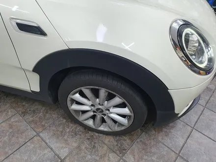 BMW 미니쿠퍼 F54 클럽맨 소모품 브레이크 패드를 교환하여 차량에 컨디션을 회복시켜 드렸습니다.~~~^^ / 서울 도봉구