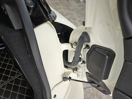 BMW 미니쿠퍼 R56 완전 방전된 메인배터리 교환과 리모컨배터리 교환으로 살려드렸으며 F54 클럽맨 가져오신 블랙박스를 모두 교환하여 드렸습니다.~~~^^ / 서울 도봉구