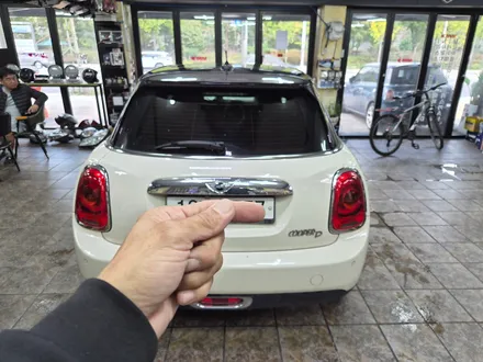 BMW 미니쿠퍼 F55 썬루프 배수호스 막힘을 모두수리하여 누수현상을 모두 잡아드렸습니다.~~~^^ / 서울 도봉구