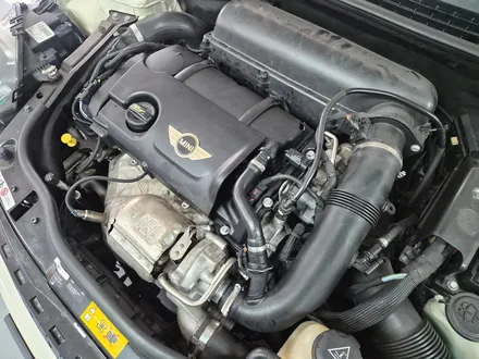 BMW 미니쿠퍼 R55 클럽맨 엔진오일 누유현상을 헤드커버 교환으로 잡아드렸습니다.~~~^^ / 서울 도봉구