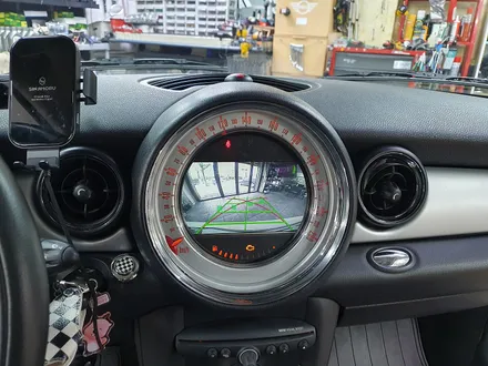 BMW 미니쿠퍼 2세대 R56 순정 비부모니터 이식후 카플레이 모듈 장착으로 차량이 더욱더 편리해집니다.~~~^^ / 서울 도봉구