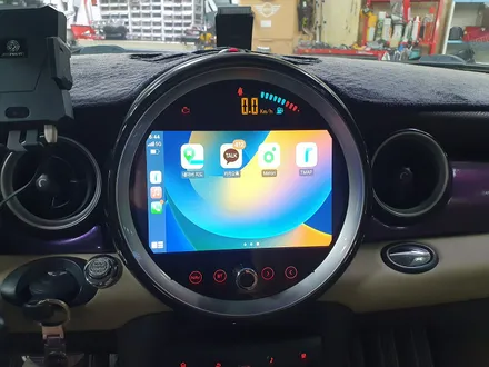 BMW 미니쿠퍼 R55 클럽맨 기존 고장난 사제비부를 모두 탈거하고 카플레이가 지원되는 비부로 교환하여 스트레스를 해방시켜 드렸습니다.~~~^^ / 서울 도봉구