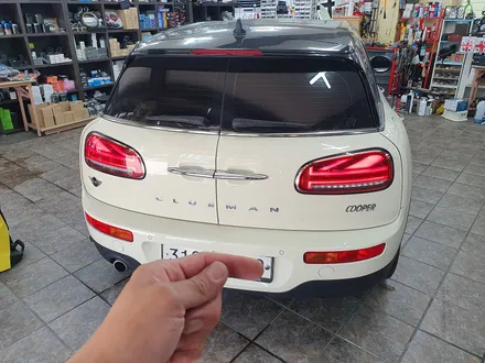 BMW 미니쿠퍼 F54 클럽맨 소모품 브레이크 패드를 교환하여 차량에 컨디션을 회복시켜 드렸습니다.~~~^^ / 서울 도봉구