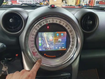 BMW 미니쿠퍼 R60 컨트리맨 순정모니터 연동 편리한 아이폰 카플레이 안드로이드 오토 장착과 필수품 와이드미러 교환으로 차량을 더욱더 안전하게 운행하실수 있습니다.~~~^^ / 서울 도봉구