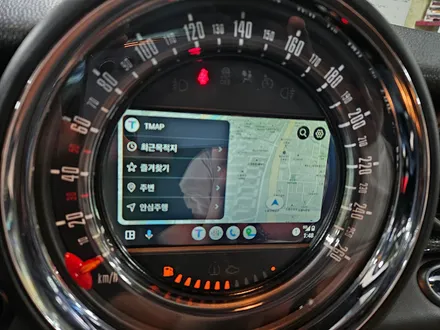 BMW 미니쿠퍼 2세대 R57 컨버터블 편리한 락폴딩 장착과 함께 안드로이드 오토모듈 장착으로 차량이 더욱더 편리해집니다.~~~~^^ / 서울 도봉구