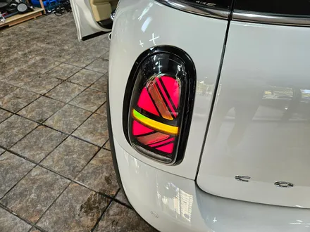 BMW 미니쿠퍼 R60 컨트리맨 가져오신 유니언잭 테일램프 장착과 편리한 오토라이트 모듈 장착으로 차량이 더욱더 편리해집니다.~~~^^ / 서울 도봉구