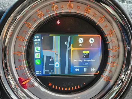 BMW 미니쿠퍼 2세대 R56 쌍둥이 미니쿠퍼에 편리한 아이폰 카플레이 안드로이드 오토를 동시에 진행하여 드렸습니다.~^^~~^^ / 서울 도봉구