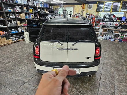 BMW 미니쿠퍼 R55 클럽맨 윈도우 단차 조정과 함께 고질병 브레이크등 경고등을 수리하여 스트레스에서 해방시켜 드렸습니다.~~~^^ / 서울 도봉구
