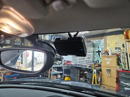 BMW 미니쿠퍼 F56 먹통된 클락션을 말끔히 수리하여드리고 F54 클럽맨 가져오신 블랙박스 장착과 수명이 다한 AGM 배터리를 교환하여 드렸습니다.~~~^^ / 서울 도봉구