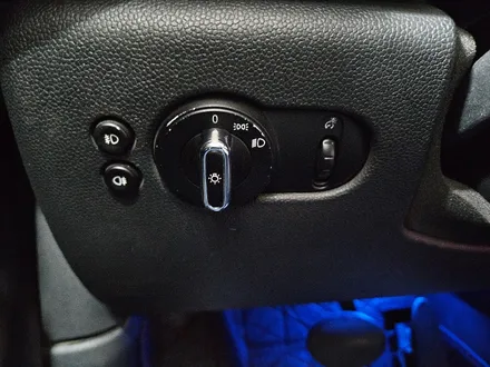 BMW 미니쿠퍼 F56 노 시그널 모니터 현상 해결과 함께 편리한 오토라이트 장착으로 차량이 더욱더 편리해 집니다.~~~^^ / 서울 도봉구