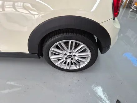 BMW 미니쿠퍼 F55 수명이 다한 브레이크 패드를 브렘보 패드로 교환하여 경고등과 제동력을 다시 살려드렸습니다.~~~^^ / 서울 도봉구
