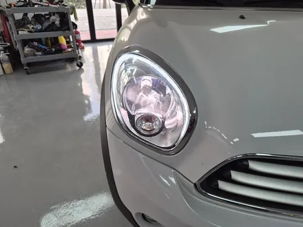 BMW 미니쿠퍼 R60 컨트리맨 산뜻하고 깜찍한 무빙 면발광 데이라이트 장착으로 차량에 스타일을 살려 드렸습니다.~~~^^ / 서울 도봉구