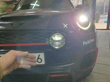 BMW 미니쿠퍼 F56 JCW 순정정품 LED 드라이빙램프 장착으로 간쥐민휘 만들어 드리고 R60 컨트리맨 후방전용 모니터 장착으로 안전하게 후진하실수 있습니다.~~~^^ / 서울 도봉구