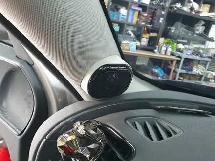 BMW 미니쿠퍼 F54 클럽맨 가져오신 순정 하만카돈 스피커를 교환하여 순정오디오 사운드를 업그레이드 시켜 드렸습니다.~~~~^^ / 서울 도봉구