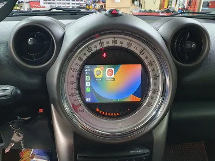 BMW 미니쿠퍼 R60 컨트리맨 순정모니터 연동 편리한 아이폰 카플레이 안드로이드 오토 장착과 필수품 와이드미러 교환으로 차량을 더욱더 안전하게 운행하실수 있습니다.~~~^^ / 서울 도봉구