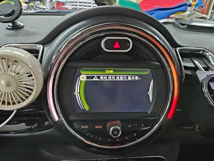 BMW 미니쿠퍼 F54 클럽맨 변속기장애 경고등수리와 함께 AGM배터리교환 브레이크등 경고등수리 고뱃지와 미러커버 장착으로 차량에 스타일을 살려드렸습니다.~~~^^ / 서울 도봉구