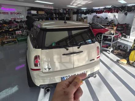 BMW 미니쿠퍼 R55 클럽맨 엔진오일 누유현상을 헤드커버 교환으로 잡아드렸습니다.~~~^^ / 서울 도봉구