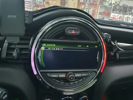 BMW 미니쿠퍼 3세대 F56 소모품 브레이크 패드를 성능좋은 브렘보 브레이크 패드로 교환하여 차량에 컨디션을 회복시켜 드렸습니다.~~~^^ / 서울 도봉구