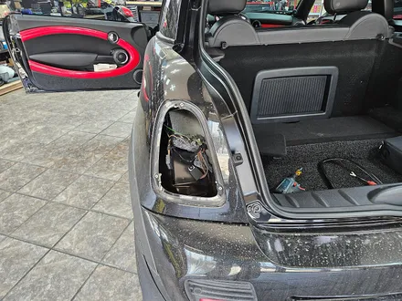 BMW 미니쿠퍼 F54 클럽맨  R58 미니쿠페 고질병 브레이크등 경고등수리로 스트레스에서 해방시켜 드렸습니다.~~~~^^ / 서울 도봉구