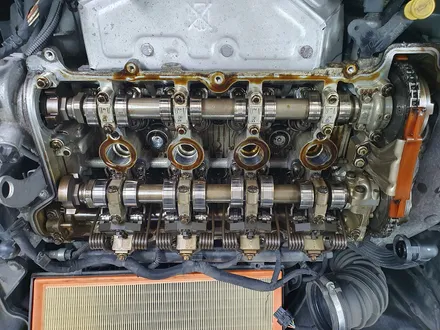 BMW 미니쿠퍼 R55 클럽맨 엔진헤드 로커암 커버 가스켓 파손으로 누유가 심한 상태를 커버 앗세이 교환등 소모품 코일 점화플러그 엔진오일 전체 점검으로 차량에 컨디션을 UP~~~ / 서울 도봉구
