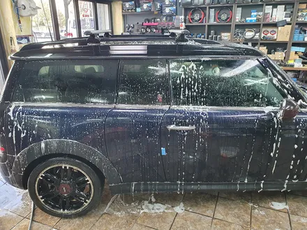 BMW 미니쿠퍼 R55 클럽맨 독일에서 파손된 윈도우유리 부품와서 장기입원 환자 퇴원준비중 입니다.~~~^^ / 서울 도봉구