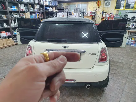 BMW 미니쿠퍼 2세대 R56 순정 비부모니터 이식후 카플레이 모듈 장착으로 차량이 더욱더 편리해집니다.~~~^^ / 서울 도봉구