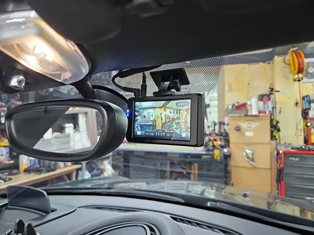 BMW 미니쿠퍼 3세대 F57 컨버터블 뒤 범퍼 사고수리와 함께 성능좋은 파인뷰 블랙박스 RF 하이패스 장착으로 모든 스트레스를 해방시켜 드렸습니다.~~~^^ / 서울 도봉구