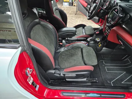 BMW 미니쿠퍼 F56 JCW 고장난 순정열선시트 기능을 모두 살려드려 올겨울 뜨시게 엉따 등따 지지실수 있습니다.~~~^^ / 서울 도봉구
