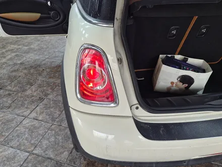 BMW 미니쿠퍼 R56 편리한 오토라이트모듈 장착과 함께 손상된 FRM 모듈교환 고질병 브레이크등을 수리하여 모든 스트레스에서 해방시켜 드렸습니다.~~~^^ / 서울 도봉구