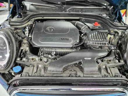 BMW 미니쿠퍼 F56 소모품 엔진마운트와 밋션마운트 교환으로 차량에 정숙성을 살려드렸습니다.~~~^^ / 서울 도봉구