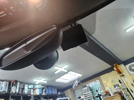 BMW 미니쿠퍼 F56 먹통된 클락션을 말끔히 수리하여드리고 F54 클럽맨 가져오신 블랙박스 장착과 수명이 다한 AGM 배터리를 교환하여 드렸습니다.~~~^^ / 서울 도봉구