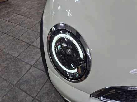 BMW 미니쿠퍼 R58 쿠페 주문하여 가져오신 미니전용 애프터 마켓 LED 데이라이트 라이트교환과 편의장치 락폴딩 유니언잭 테일램프 교환으로 차량에 스타일을 변신시켜 드리고 광명을 / 서울 도봉구